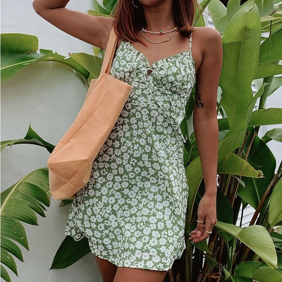 Princess Polly TASMIN MIni Dress - Green Floral - Picture 3 of 7